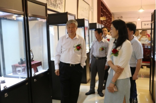 深圳第十四屆文博會：“金玉芳華”中裕冠鎮(zhèn)平玉雕珠寶特色小鎮(zhèn)精品展